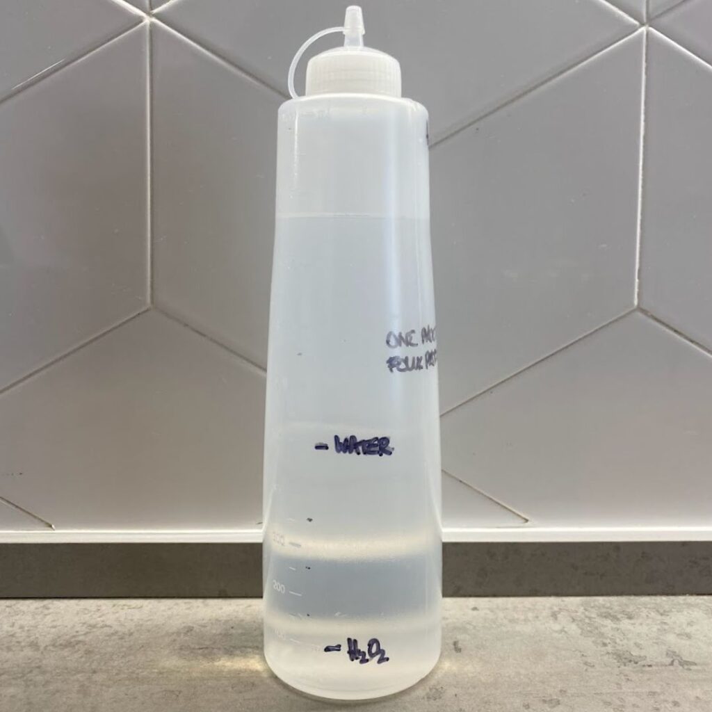 Hydrogen peroxide solution 1 part h2o2 4 parts water
